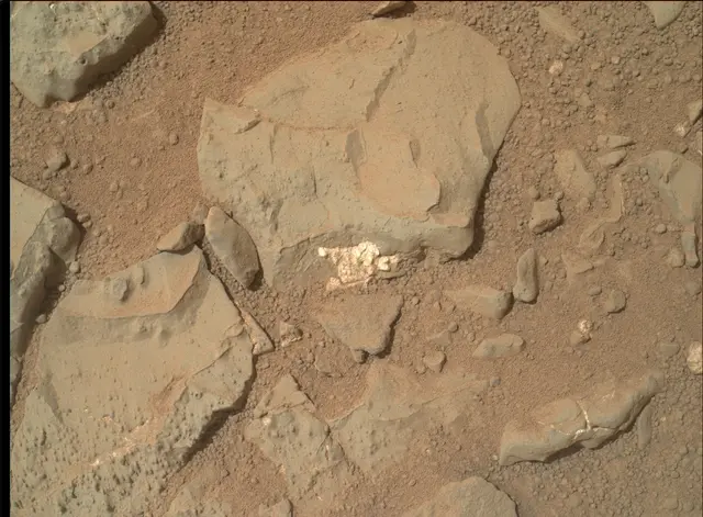 Sol 158: Mars Hand Lens Imager (MAHLI)