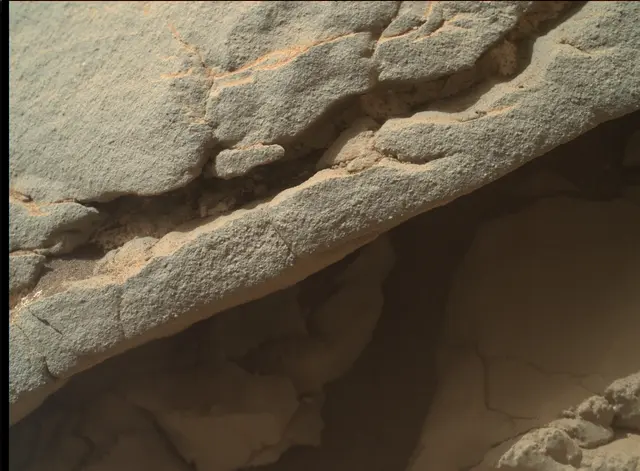 Sol 158: Mars Hand Lens Imager (MAHLI)