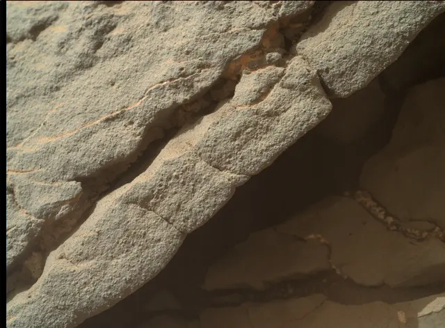 Sol 158: Mars Hand Lens Imager (MAHLI)