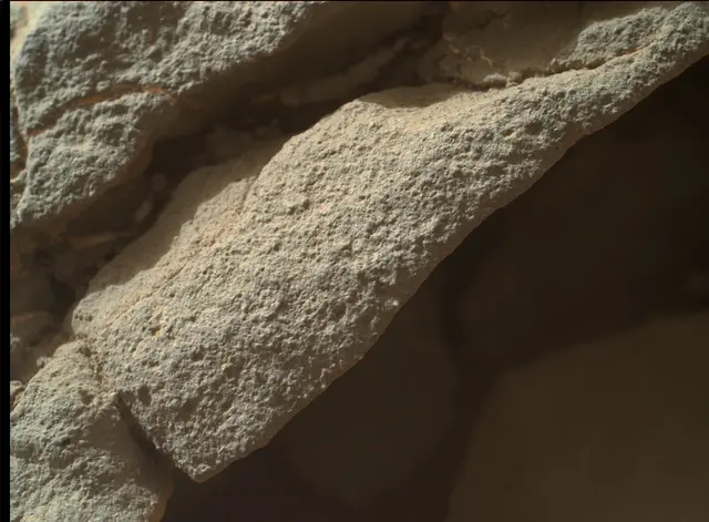 Sol 158: Mars Hand Lens Imager (MAHLI)