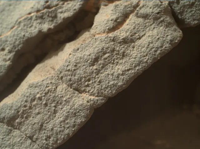 Sol 158: Mars Hand Lens Imager (MAHLI)