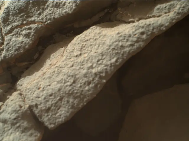 Sol 158: Mars Hand Lens Imager (MAHLI)