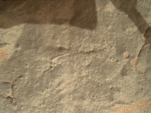 Sol 158: Mars Hand Lens Imager (MAHLI)