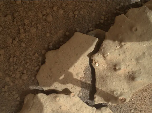 Sol 159: Mars Hand Lens Imager (MAHLI)