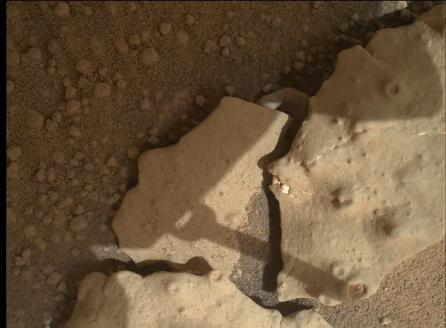 Sol 159: Mars Hand Lens Imager (MAHLI)