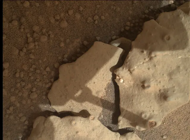 Sol 159: Mars Hand Lens Imager (MAHLI)