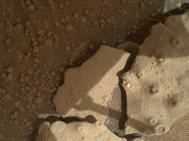 Sol 159: Mars Hand Lens Imager (MAHLI)