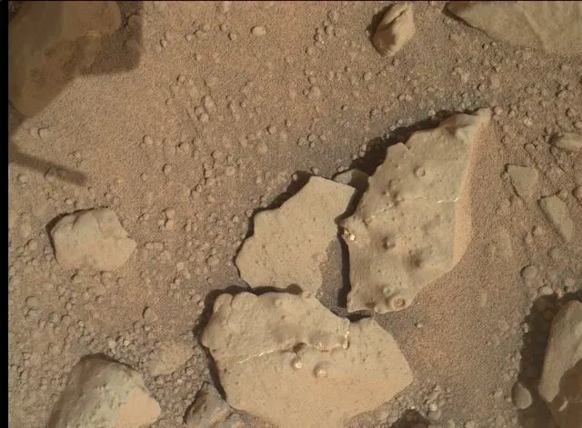 Sol 159: Mars Hand Lens Imager (MAHLI)