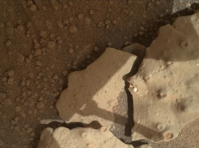 Sol 159: Mars Hand Lens Imager (MAHLI)