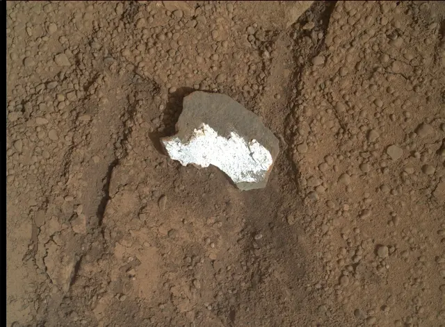 Sol 160: Mars Hand Lens Imager (MAHLI)