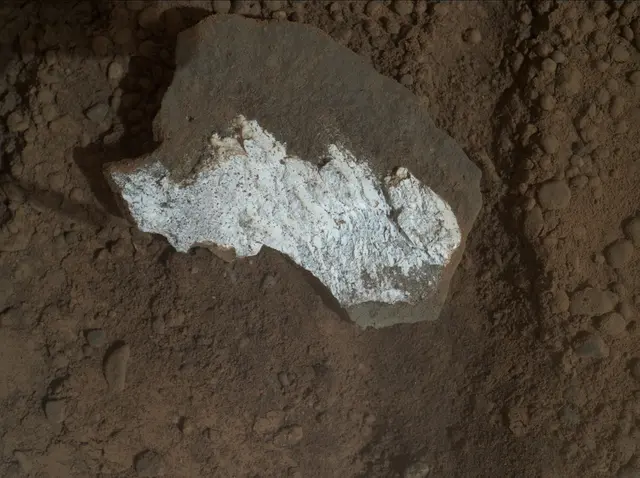 Sol 160: Mars Hand Lens Imager (MAHLI)