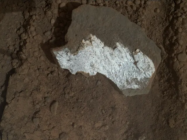 Sol 160: Mars Hand Lens Imager (MAHLI)