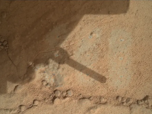 Sol 161: Mars Hand Lens Imager (MAHLI)