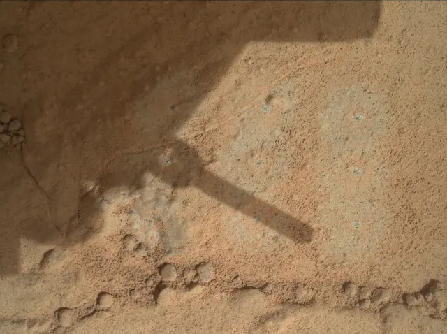 Sol 161: Mars Hand Lens Imager (MAHLI)
