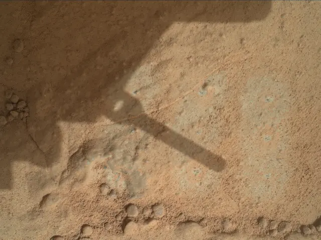 Sol 161: Mars Hand Lens Imager (MAHLI)