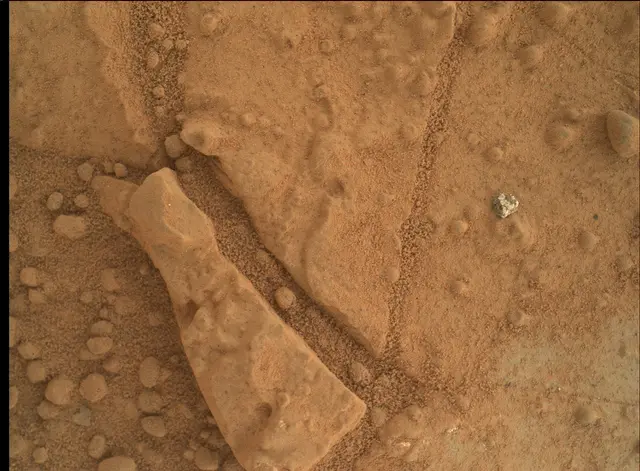 Sol 162: Mars Hand Lens Imager (MAHLI)