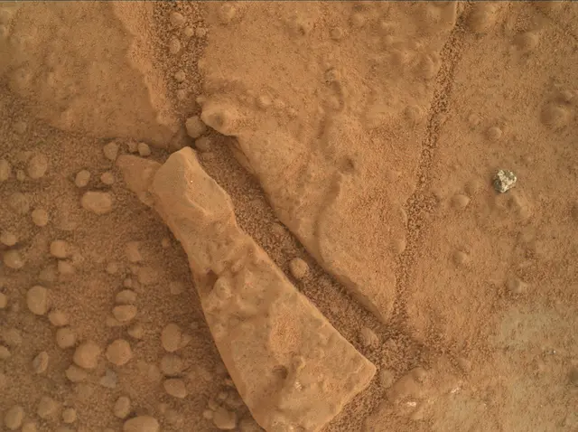 Sol 162: Mars Hand Lens Imager (MAHLI)