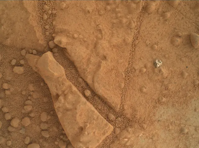 Sol 162: Mars Hand Lens Imager (MAHLI)
