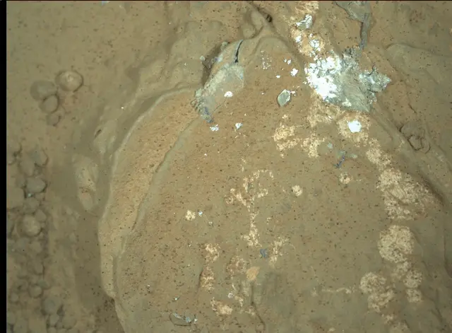 Sol 165: Mars Hand Lens Imager (MAHLI)