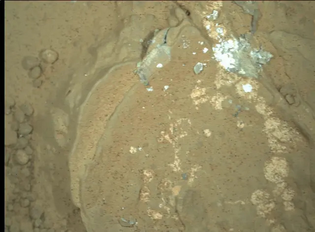 Sol 165: Mars Hand Lens Imager (MAHLI)