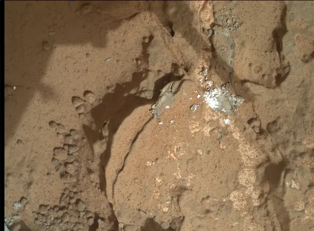 Sol 166: Mars Hand Lens Imager (MAHLI)