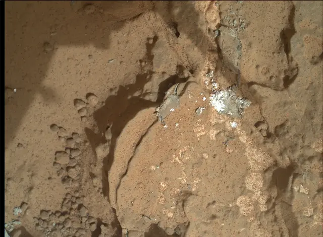 Sol 166: Mars Hand Lens Imager (MAHLI)