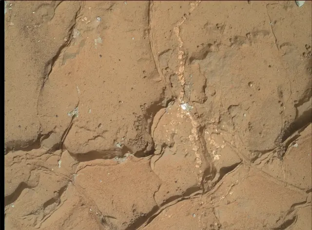 Sol 166: Mars Hand Lens Imager (MAHLI)