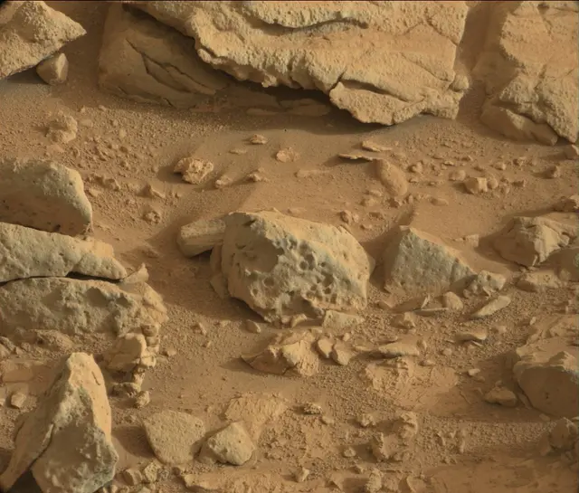 Sol 173: Mast Camera (Mastcam)