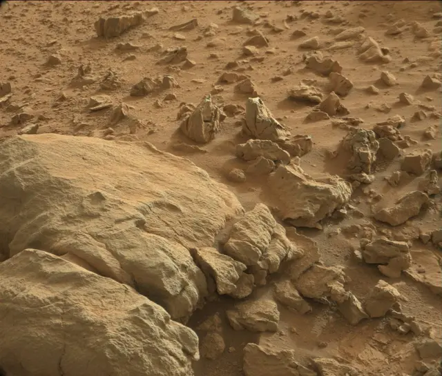 Sol 173: Mast Camera (Mastcam)