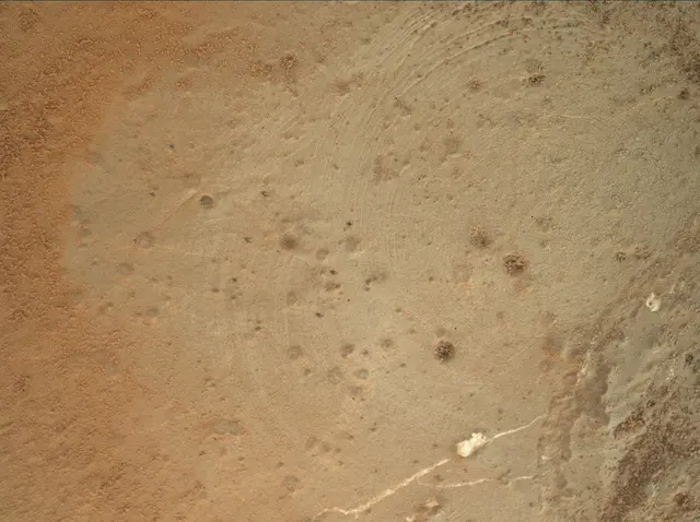 Sol 173: Mars Hand Lens Imager (MAHLI)