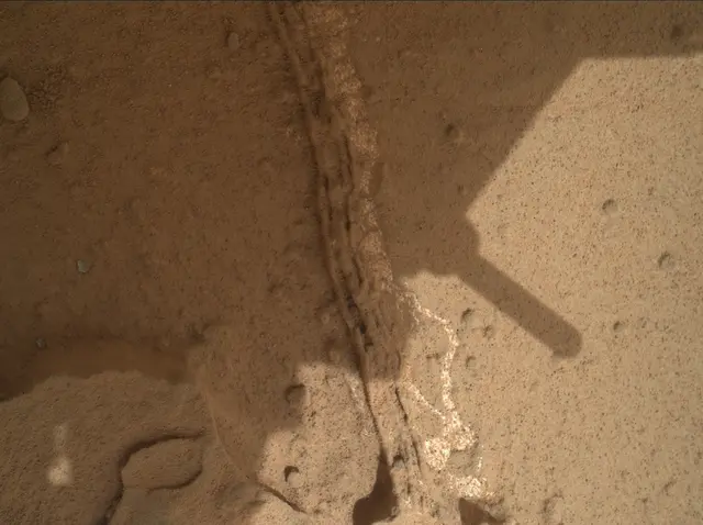 Sol 173: Mars Hand Lens Imager (MAHLI)