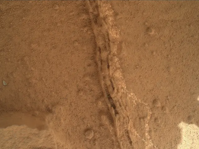 Sol 173: Mars Hand Lens Imager (MAHLI)