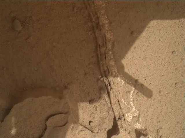 Sol 173: Mars Hand Lens Imager (MAHLI)