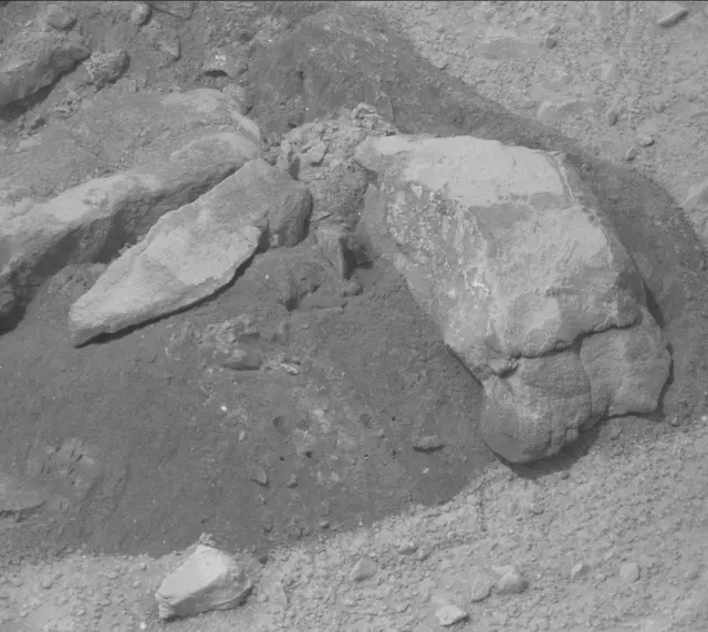 Sol 174: Mast Camera (Mastcam)