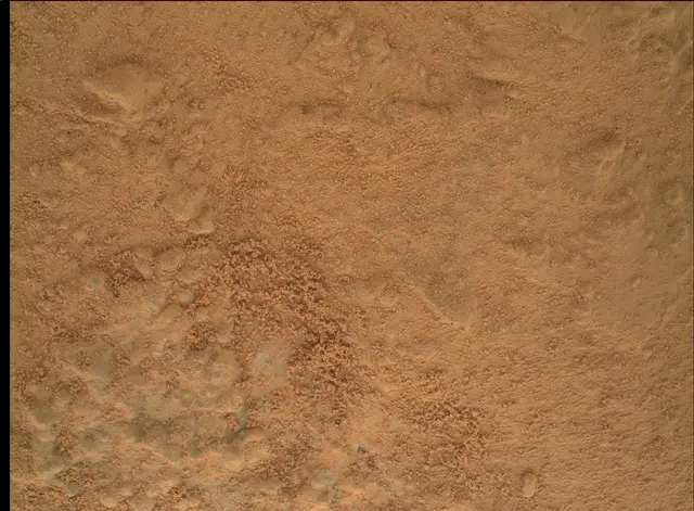 Sol 174: Mars Hand Lens Imager (MAHLI)