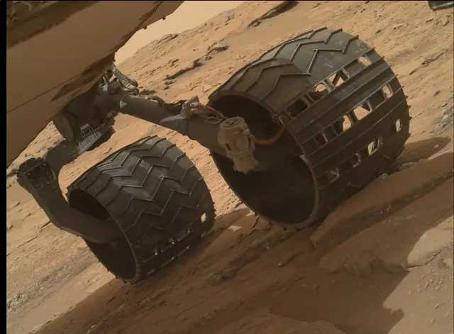 Sol 177: Mars Hand Lens Imager (MAHLI)