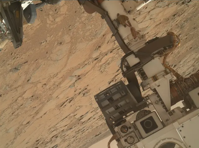 Sol 177: Mars Hand Lens Imager (MAHLI)