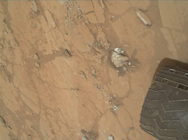 Sol 177: Mars Hand Lens Imager (MAHLI)