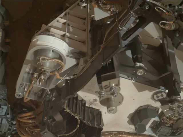 Sol 177: Mars Hand Lens Imager (MAHLI)