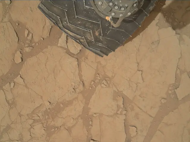 Sol 177: Mars Hand Lens Imager (MAHLI)