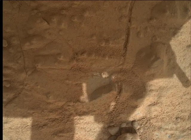 Sol 179: Mars Hand Lens Imager (MAHLI)