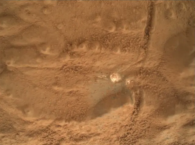 Sol 179: Mars Hand Lens Imager (MAHLI)