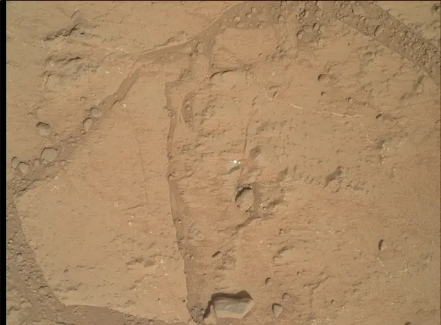 Sol 179: Mars Hand Lens Imager (MAHLI)