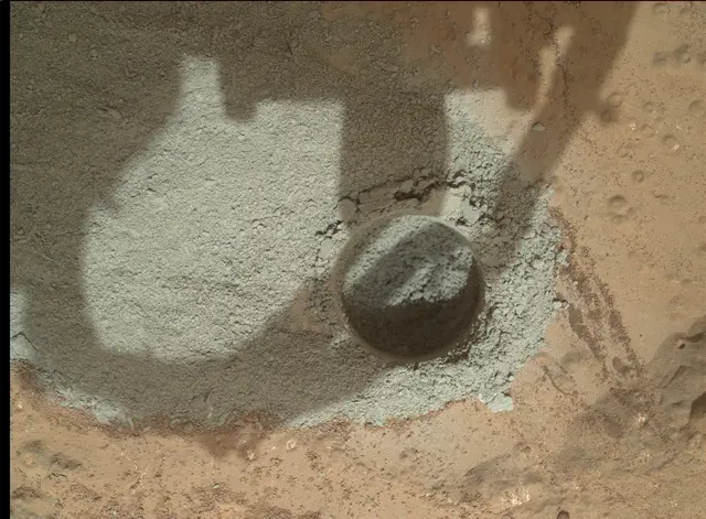 Sol 180: Mars Hand Lens Imager (MAHLI)