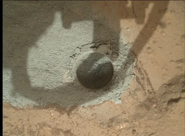 Sol 180: Mars Hand Lens Imager (MAHLI)