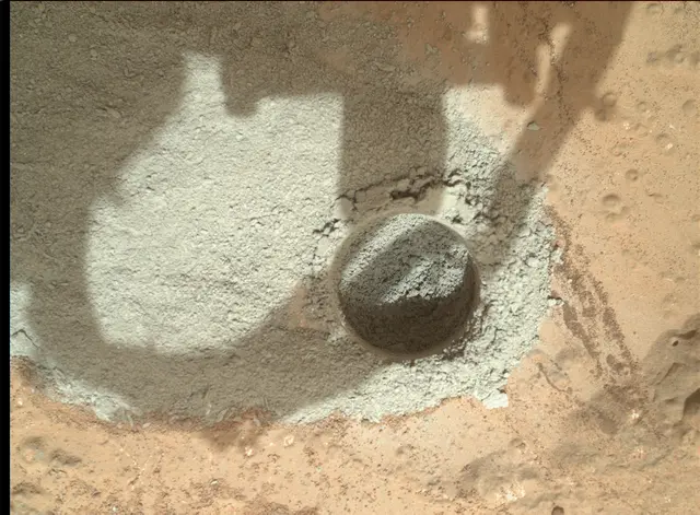 Sol 180: Mars Hand Lens Imager (MAHLI)