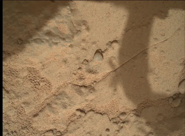 Sol 181: Mars Hand Lens Imager (MAHLI)