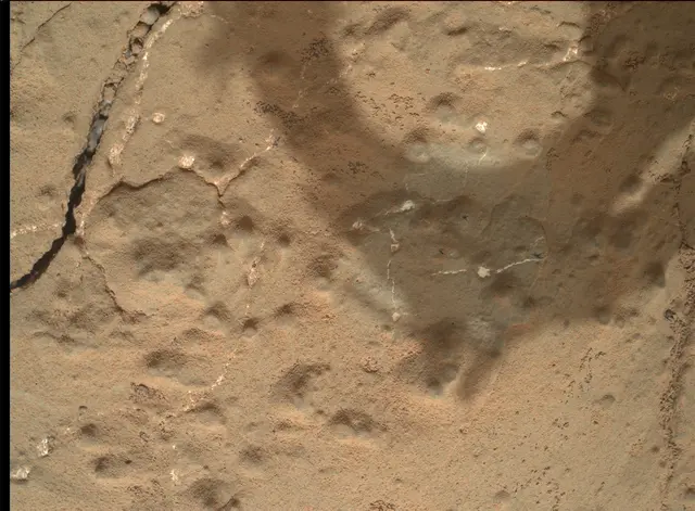 Sol 181: Mars Hand Lens Imager (MAHLI)