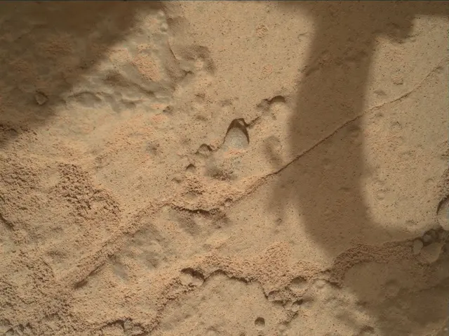 Sol 181: Mars Hand Lens Imager (MAHLI)