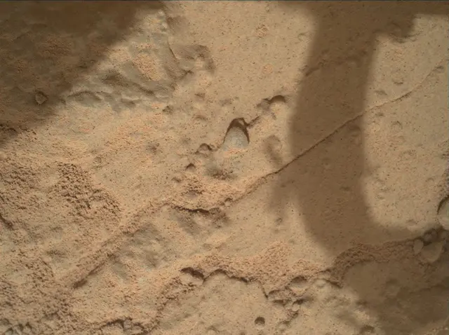 Sol 181: Mars Hand Lens Imager (MAHLI)